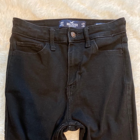 Black Hollister skinny jeans - Picture 2 of 5